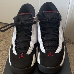 Gently used Jordan 14 kids size 3.5y